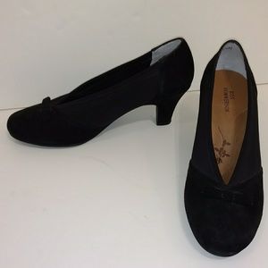 Black Comfort Pumps Suede Look Velveteen with Bows